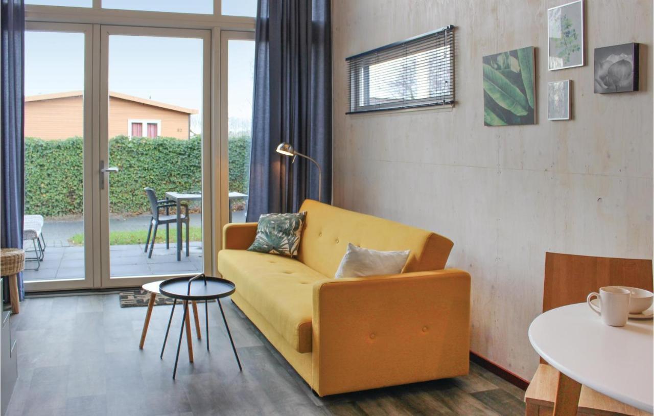 Cozy Home In Sint-Annaland With Kitchen Buitenkant foto